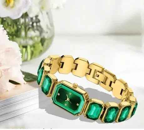 Luxury Women’s Watch - Elegant Gold Octagon Dial with Crystal Bracelet for Girls & Ladies Gift