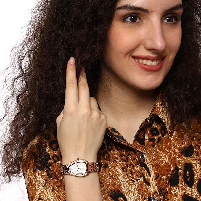 Fashionable Ladies Waterproof Watch - Elegant Analog Quartz Design in Rose Gold - Perfect Gift for Women