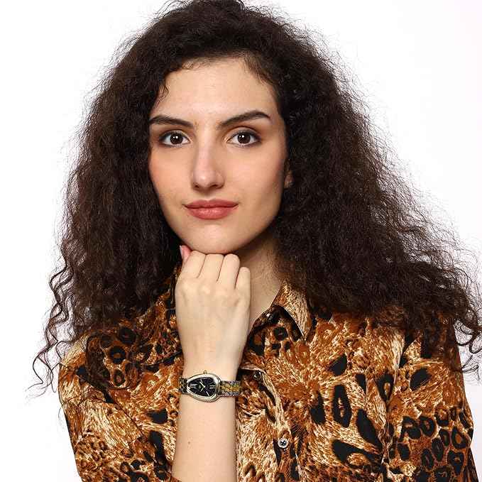 Fashionable Ladies Waterproof Watch - Elegant Gold-Silver Analog Quartz Design, Perfect Gift for Women