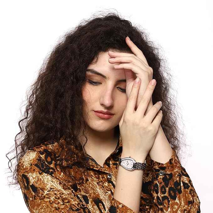 Fashionable Ladies Waterproof Watch - Elegant Analog Quartz Design in Silver - Perfect Gift for Women